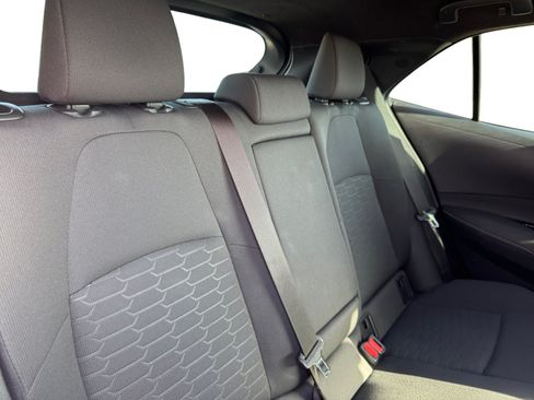 Used 2025 Toyota Corolla SE w/ SE Package FWD image 18