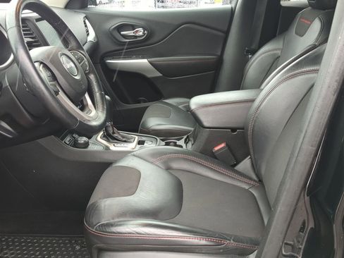 Used 2018 Jeep Cherokee Trailhawk w/ Comfort/Convenience Group image 21
