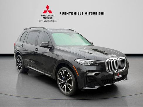 Used 2019 BMW X7 xDrive40i w/ M Sport Package image 3