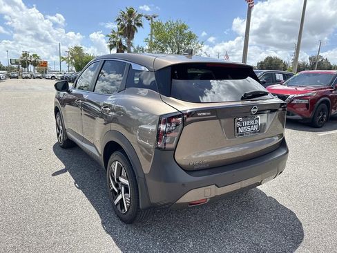 Certified 2025 Nissan Kicks SV FWD image 6