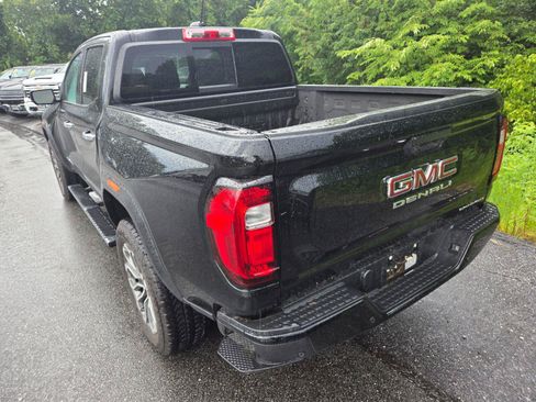 Used 2024 GMC Canyon Denali AWD/4WD image 9