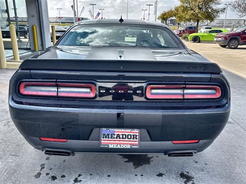 Used 2023 Dodge Challenger SRT Hellcat image 5