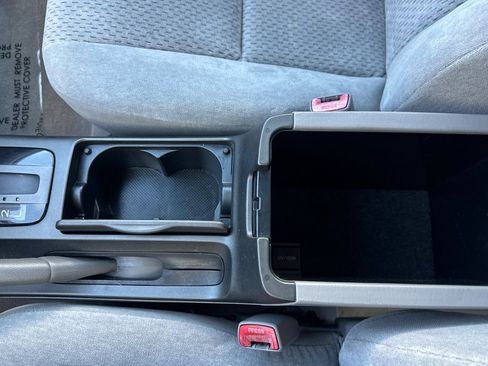 Used 2004 Toyota Camry LE image 36