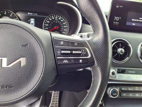 Used 2022 Kia Stinger GT2 image 17