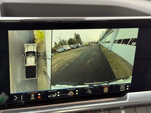 New 2026 GMC Sierra 3500 SLT w/ SLT Premium Package image 17