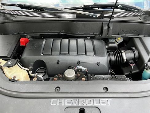 Used 2011 Chevrolet Traverse LT w/ LPO, 'HIT The Road' Package FWD image 26