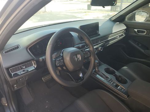 Used 2024 Honda Civic Sport image 2