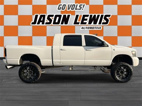 Used 2008 Dodge Ram 2500 Truck SXT image 2