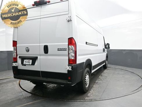 Used 2025 RAM ProMaster 2500 w/ Convenience Group image 6