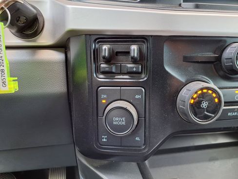 Used 2024 Ford F250 XLT w/ FX4 Off-Road Package AWD/4WD image 24