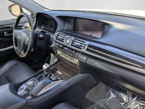 Used 2017 Lexus LS 460 w/ Comfort Package image 22