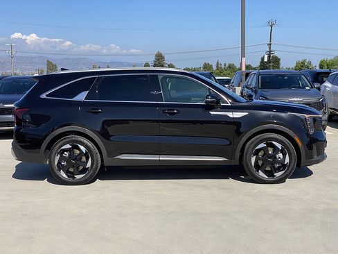 New 2026 Kia Sorento EX FWD image 2