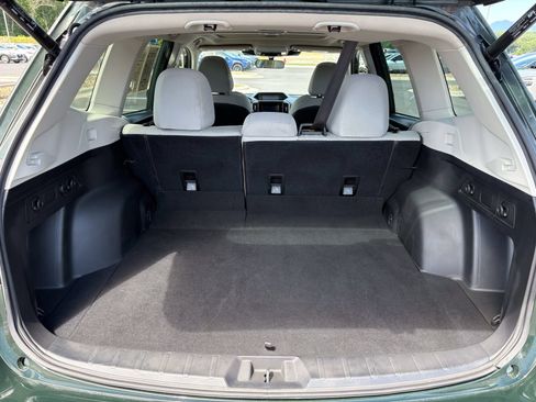 Used 2023 Subaru Forester Premium AWD/4WD image 10