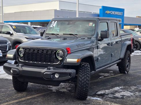 Used 2024 Jeep Gladiator Willys image 4