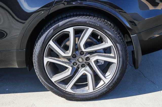 Certified 2025 Land Rover Discovery Dynamic SE AWD/4WD image 9