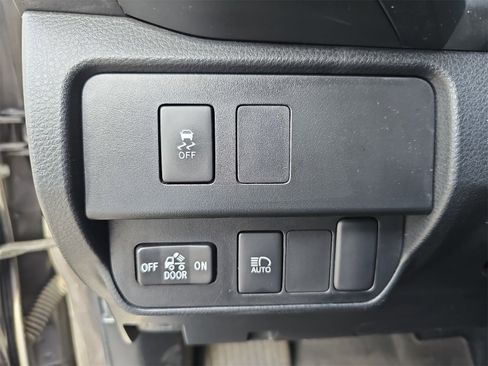 Used 2022 Toyota Tacoma SR image 28