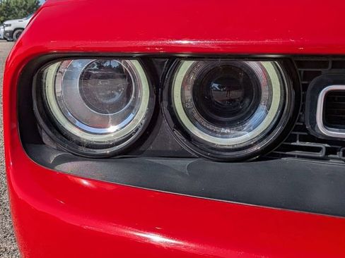 Used 2022 Dodge Challenger GT RWD image 10