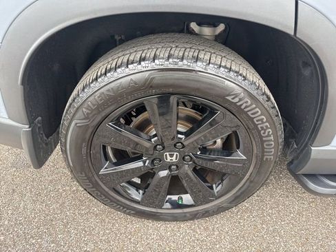 Used 2025 Honda Pilot Black Edition image 14