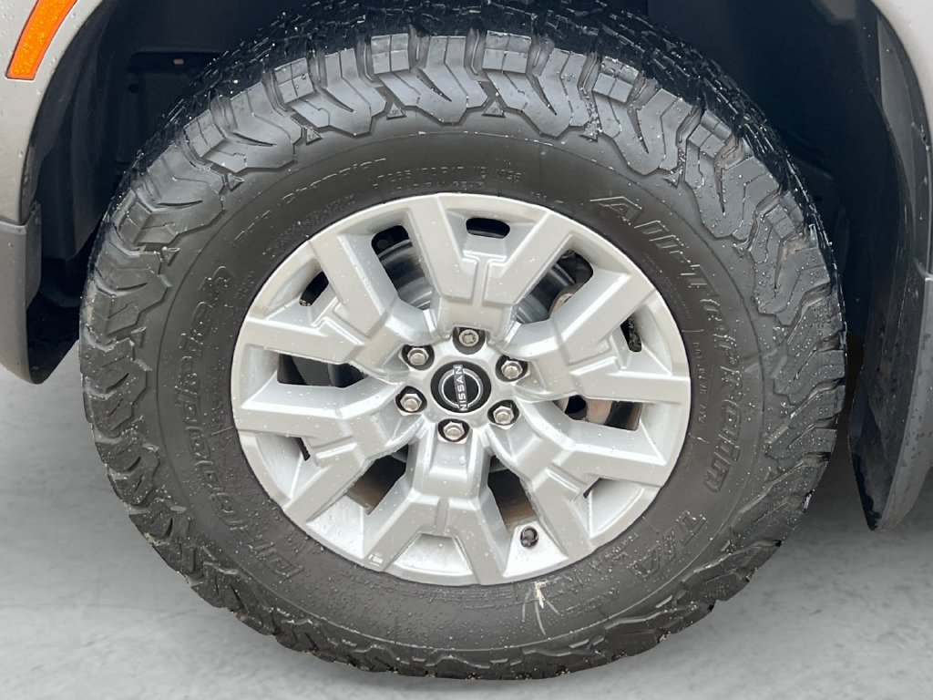 Used 2023 Nissan Frontier SV w/ SV Premium Package AWD/4WD image 23