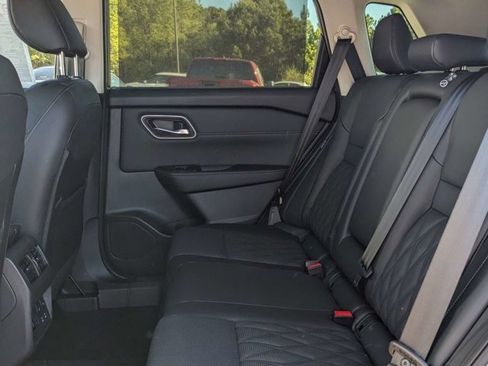 New 2025 Nissan Rogue Platinum w/ Platinum Premium Package image 15