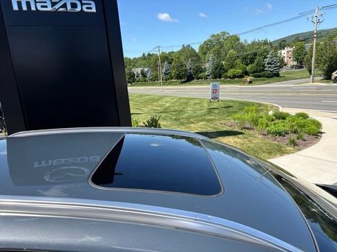 Used 2023 MAZDA CX-30 AWD 2.5 S w/ Preferred Package image 2