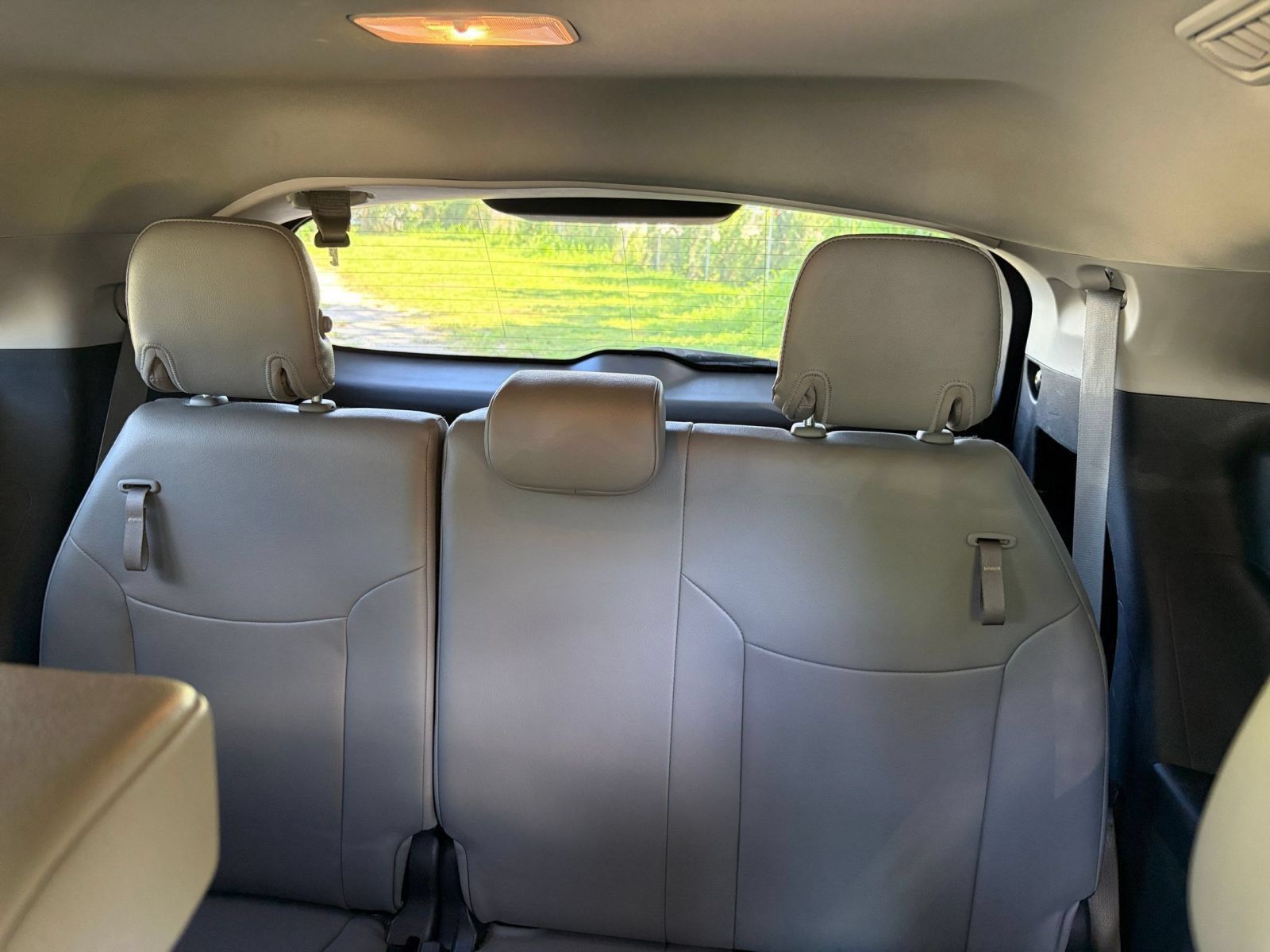 Used 2025 Toyota Sienna XLE FWD image 30