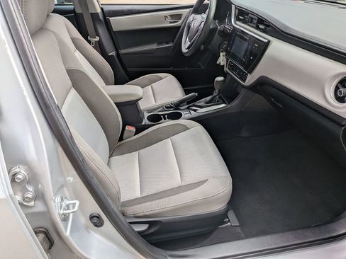 Used 2017 Toyota Corolla LE image 27