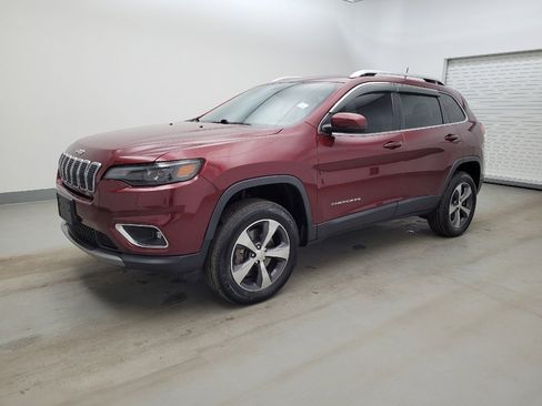 Used 2019 Jeep Cherokee Limited image 2