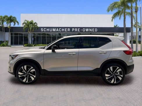 Certified 2024 Volvo XC40 B5 Plus w/ Protection Package Premier AWD/4WD image 4
