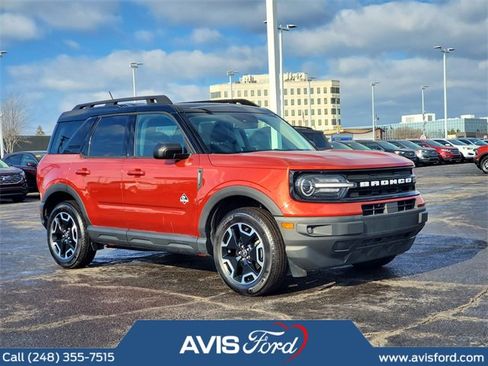 Used 2023 Ford Bronco Sport Outer Banks image 1