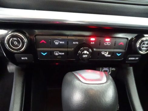 Certified 2023 Jeep Compass High Altitude AWD/4WD image 13
