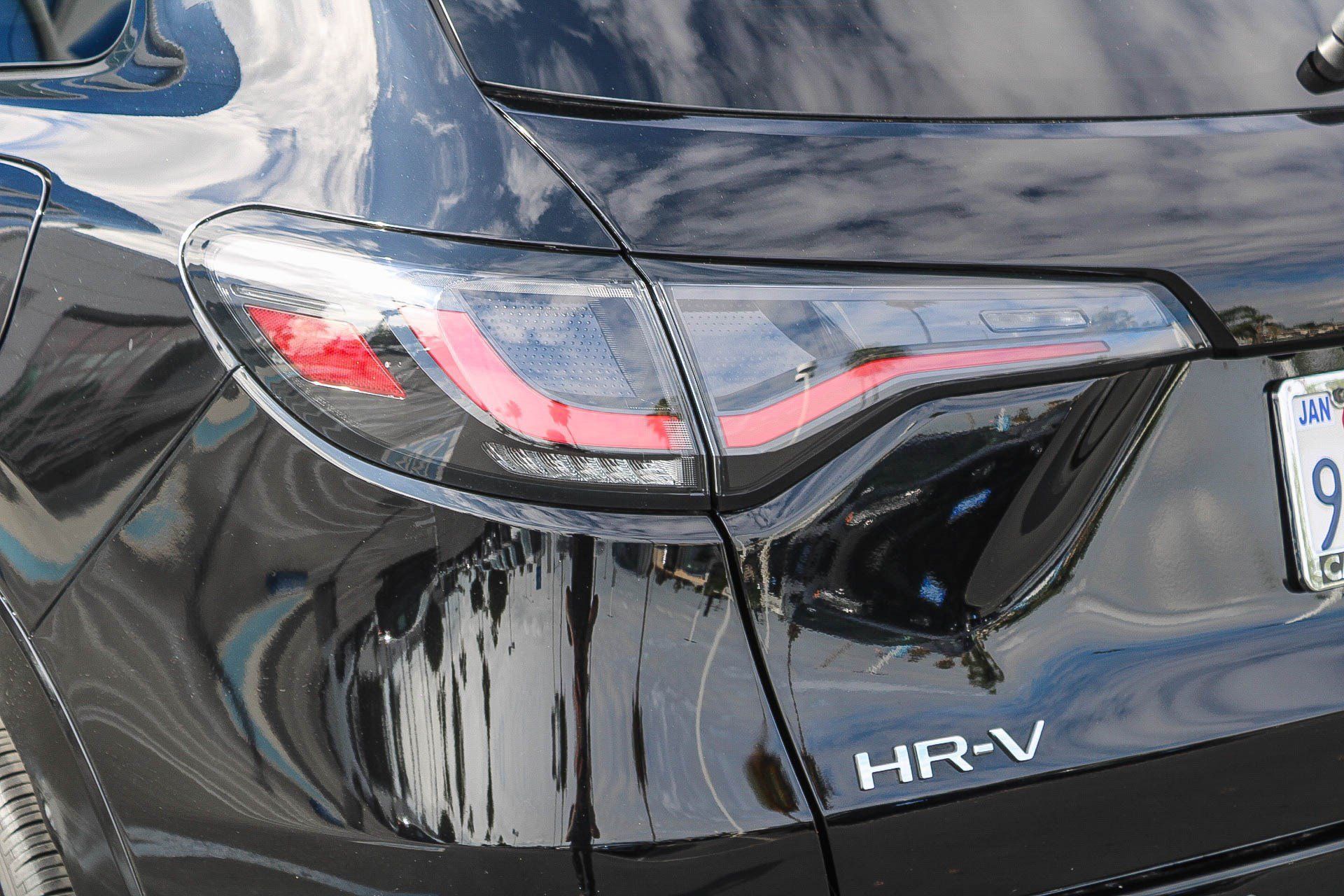 Used 2024 Honda HR-V EX-L image 10