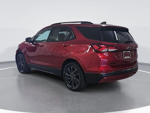 Certified 2022 Chevrolet Equinox RS w/ RS Leather Package AWD/4WD image 6