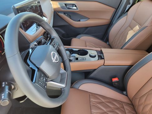 New 2026 Nissan Rogue Platinum w/ Platinum Premium Package image 8