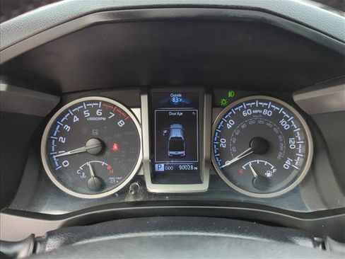 Used 2022 Toyota Tacoma SR5 image 15