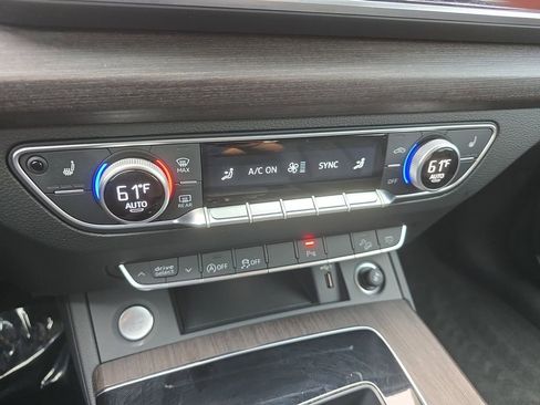 Certified 2025 Audi Q5 2.0T Premium w/ Convenience Plus Package image 21