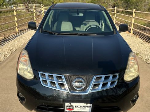 Used 2011 Nissan Rogue S image 4