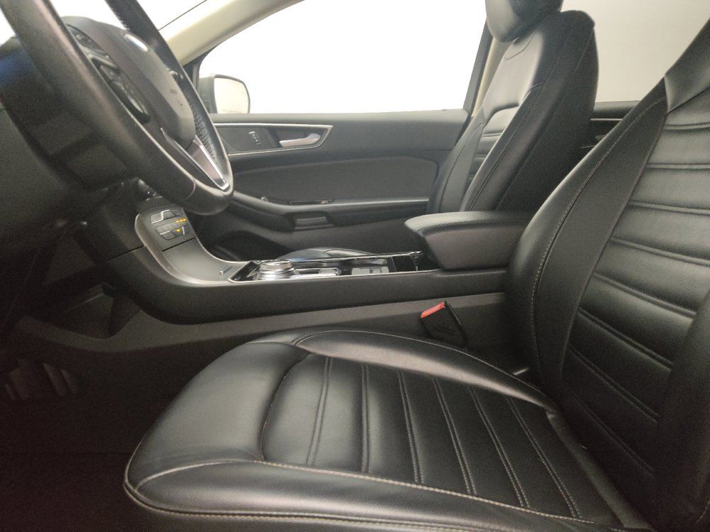 Used 2020 Ford Edge SEL FWD image 17
