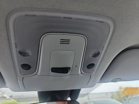 Used 2018 Toyota Prius Prime Plus w/ Carpet Mat Package FWD image 24