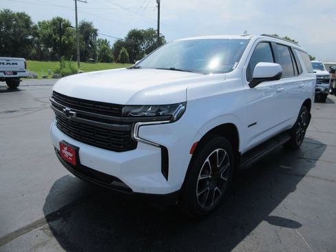 Used 2021 Chevrolet Tahoe RST w/ Luxury Package AWD/4WD image 13