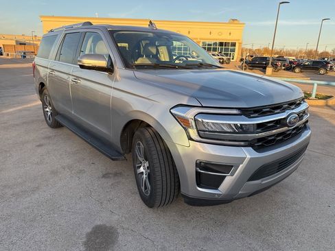 Used 2024 Ford Expedition Max Limited image 19