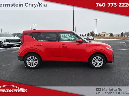 Used 2022 Kia Soul LX image 28