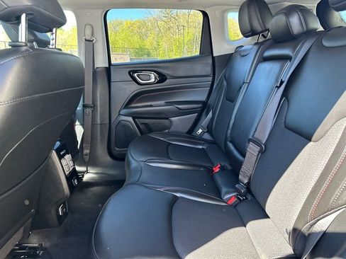 Used 2022 Jeep Compass Trailhawk image 16
