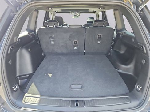 Used 2023 Jeep Grand Cherokee Altitude image 35