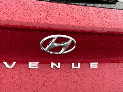 New 2025 Hyundai Venue SEL image 24