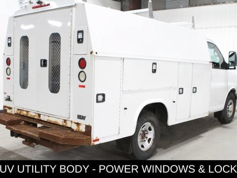 Used 2014 Chevrolet Express 3500 RWD image 34