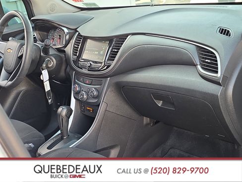 Used 2017 Chevrolet Trax LS FWD image 21