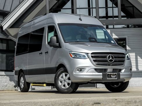 Used 2025 Mercedes-Benz Sprinter 2500 image 1