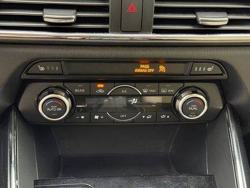 Used 2018 MAZDA CX-9 Touring w/ Touring Premium Package AWD/4WD image 28