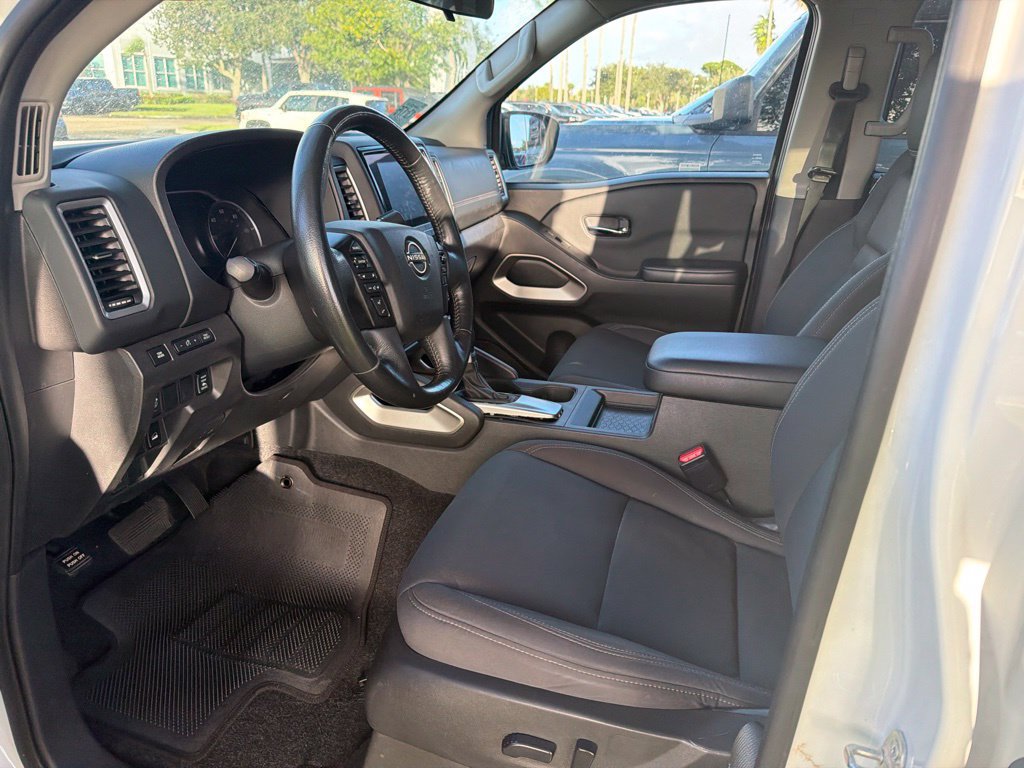 Used 2024 Nissan Frontier SV w/ SV Convenience Package AWD/4WD image 7